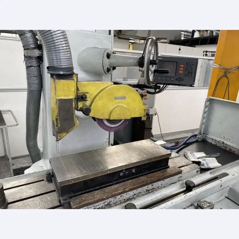 Stroji za obdelavo kovin in delovna oprema (zaščitni čevlji)-2